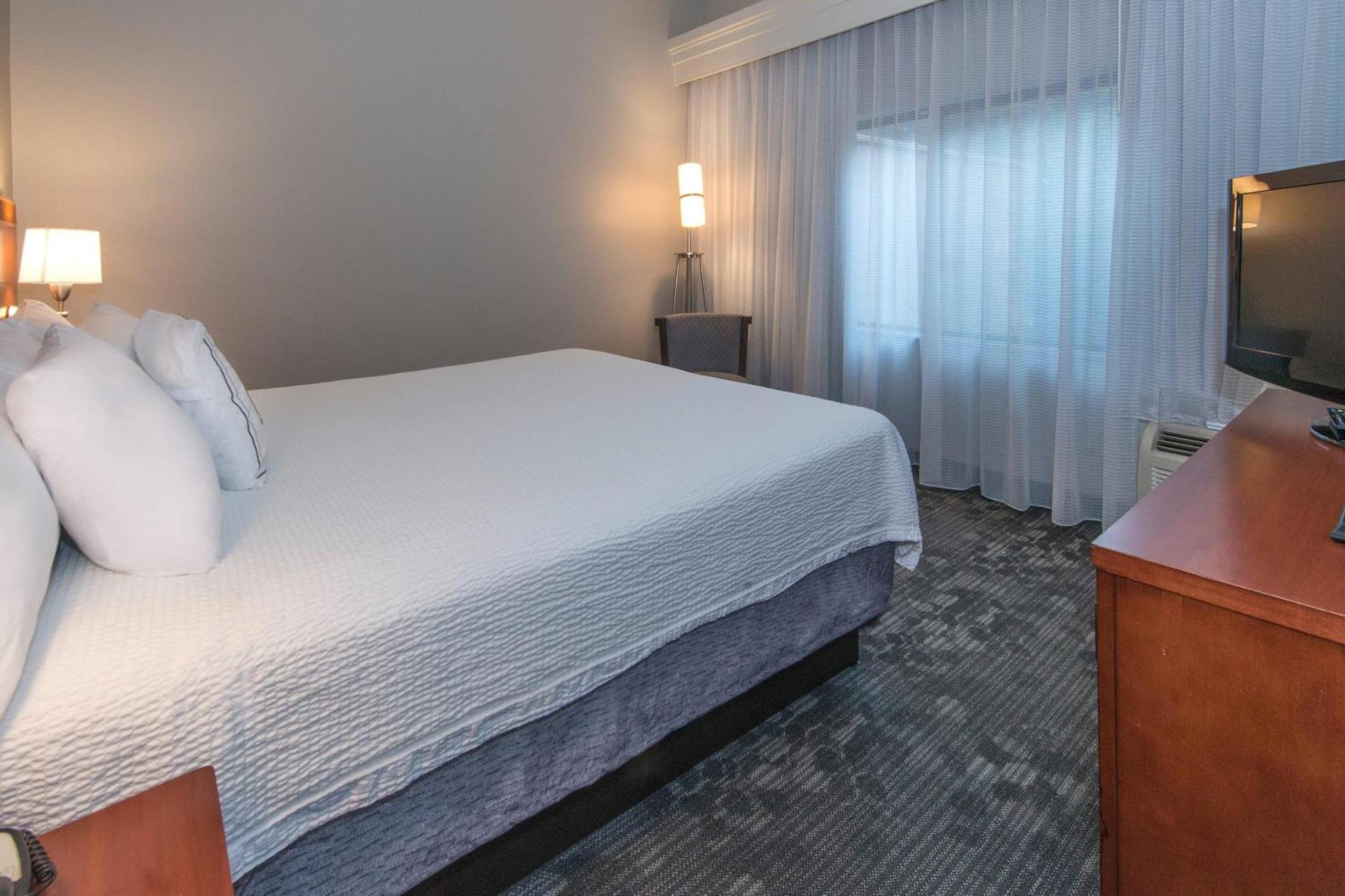 מלון Courtyard By Marriott אלבני מראה חיצוני תמונה